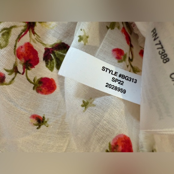 NEW J. Crew Cotton Blend Puff-sleeve Smocked Blouse Top Strawberry Floral Large - Picture 9 of 11